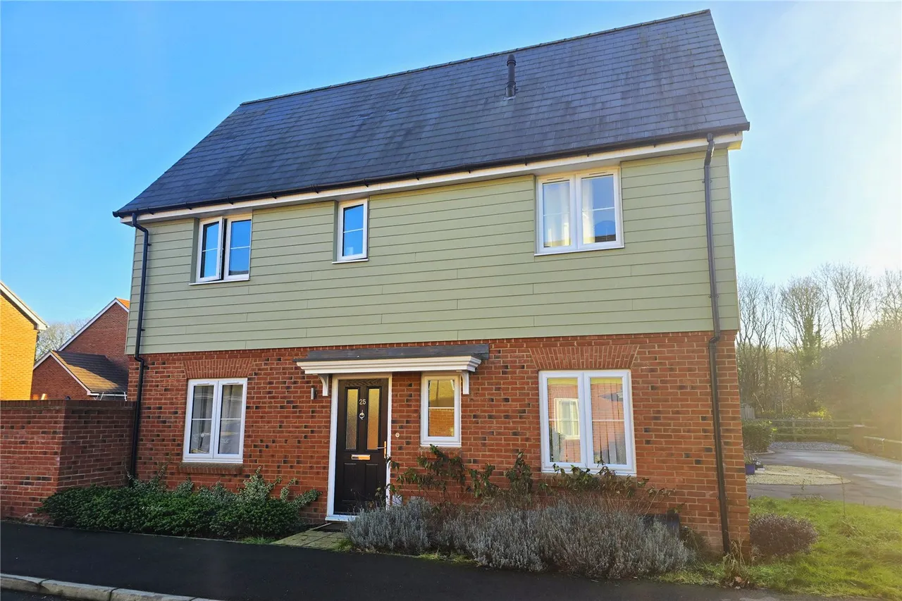 Hop Garden Way, Ash, Surrey, GU12 6FN, photo 16