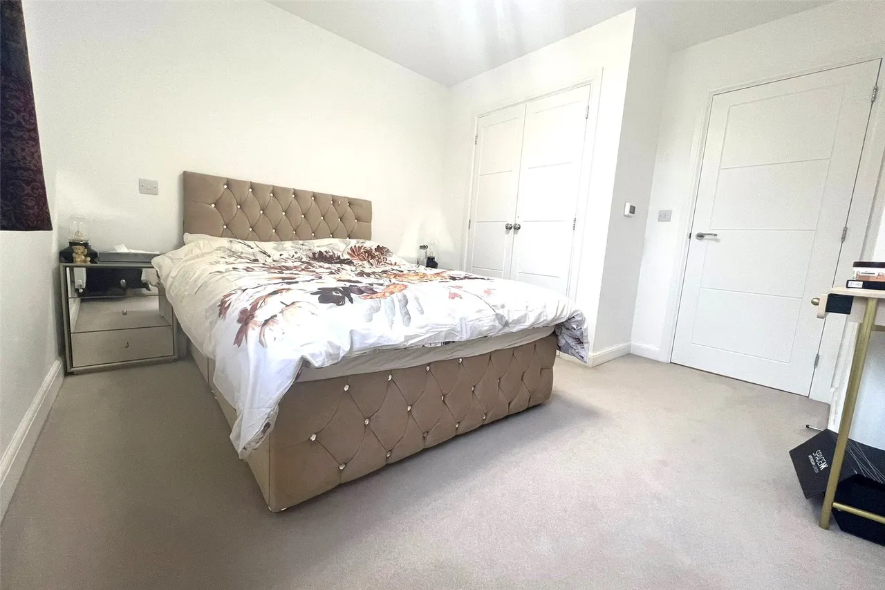 Hop Garden Way, Ash, Surrey, GU12 6FN, photo 7
