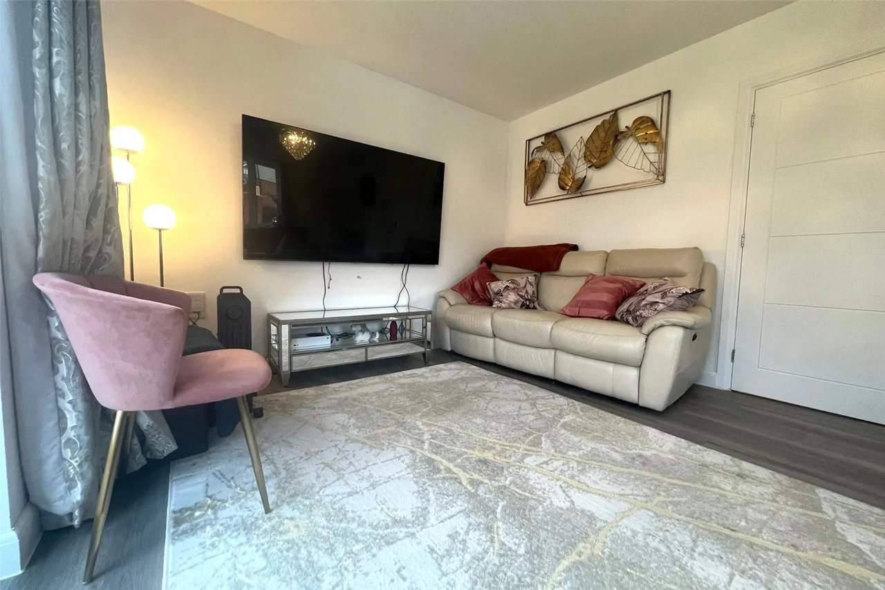 Hop Garden Way, Ash, Surrey, GU12 6FN, photo 8