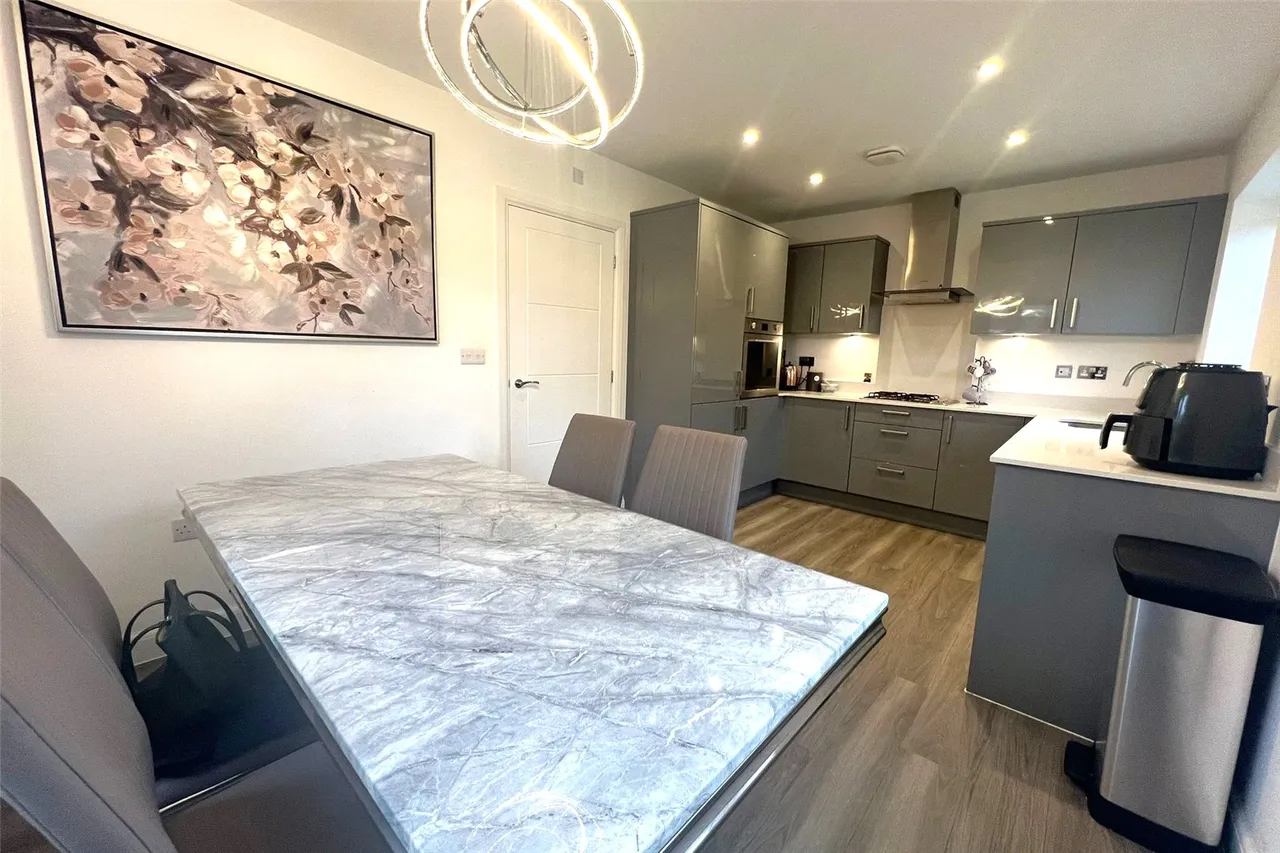 Hop Garden Way, Ash, Surrey, GU12 6FN, photo 6