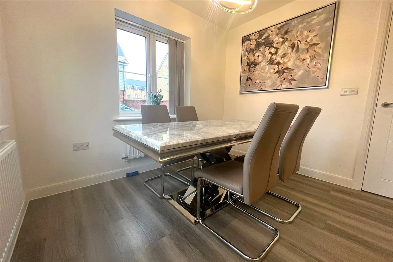 Hop Garden Way, Ash, Surrey, GU12 6FN, photo 10