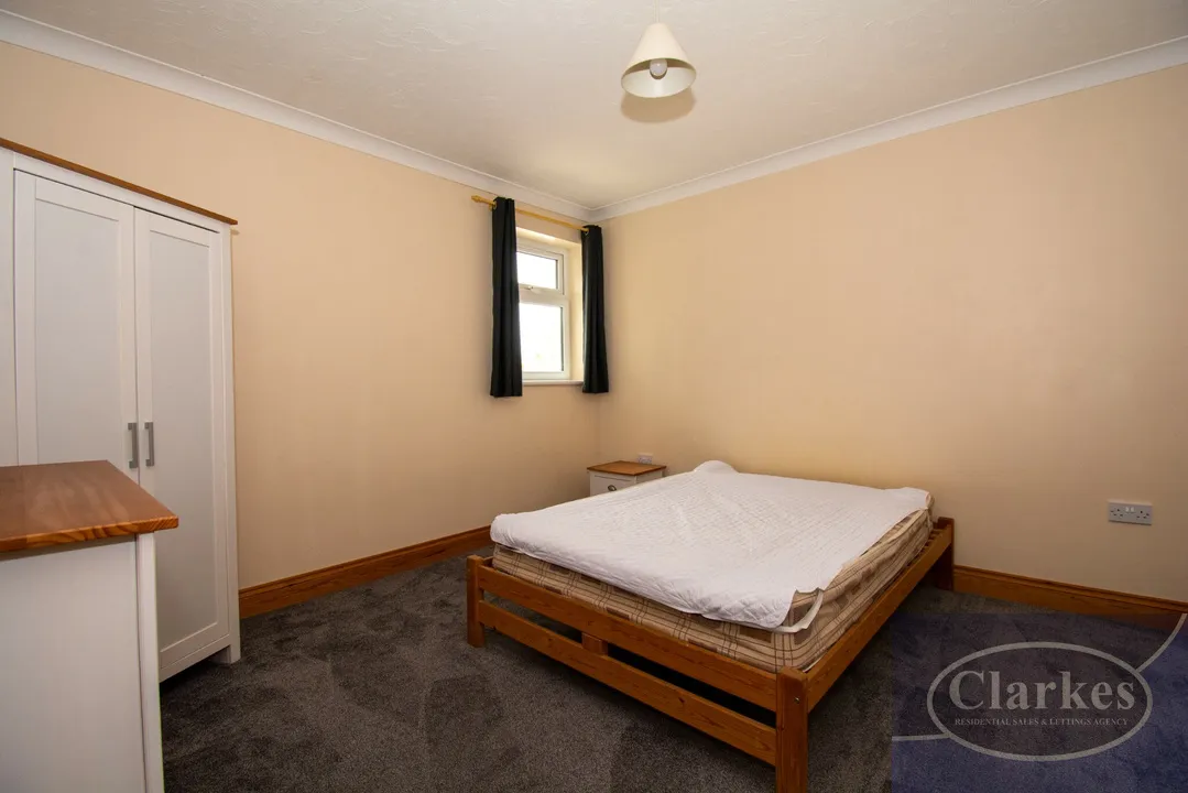 Redhill Drive, Winton, photo 7
