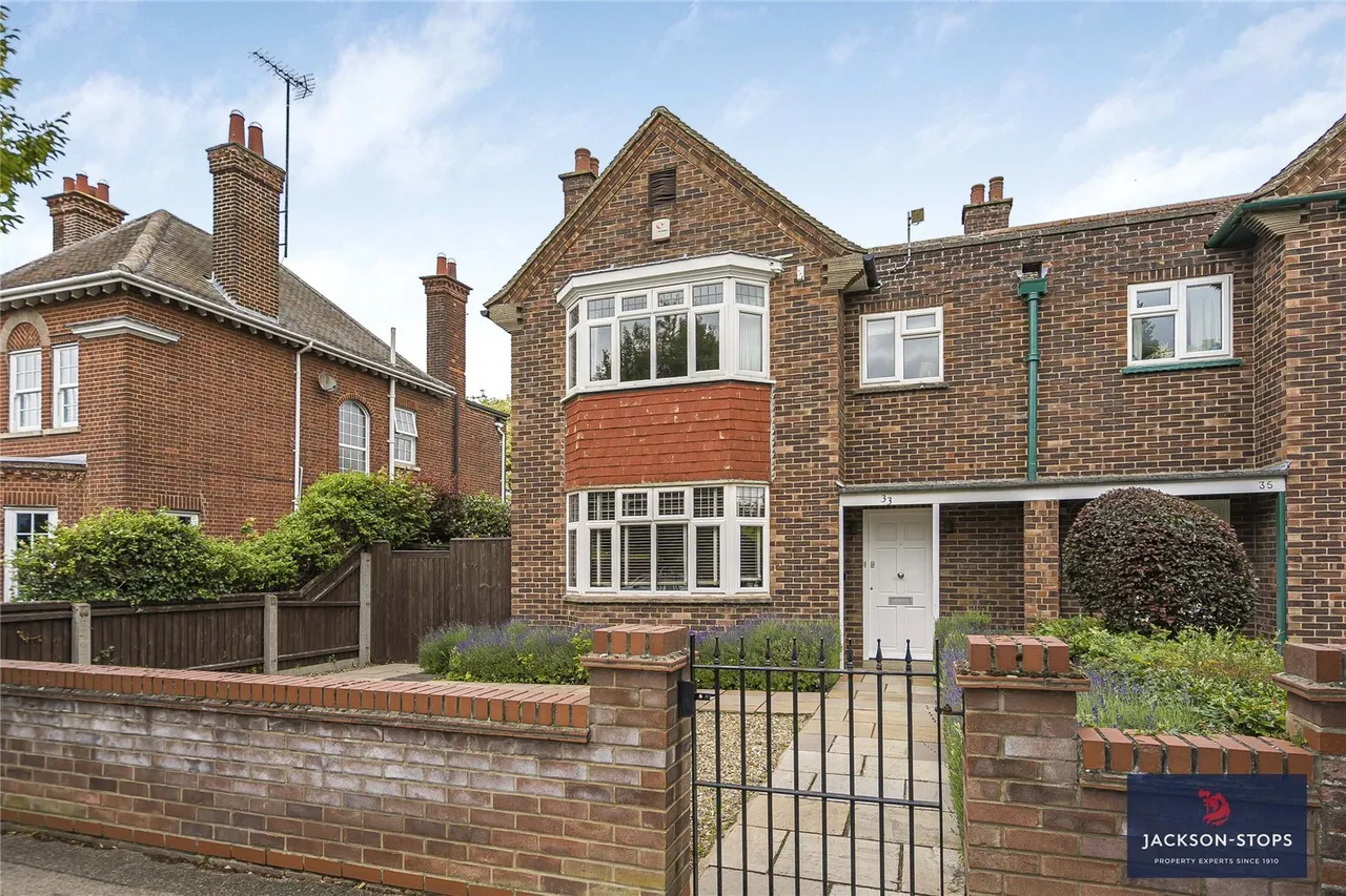 The Avenue, Newmarket, CB8, photo 4