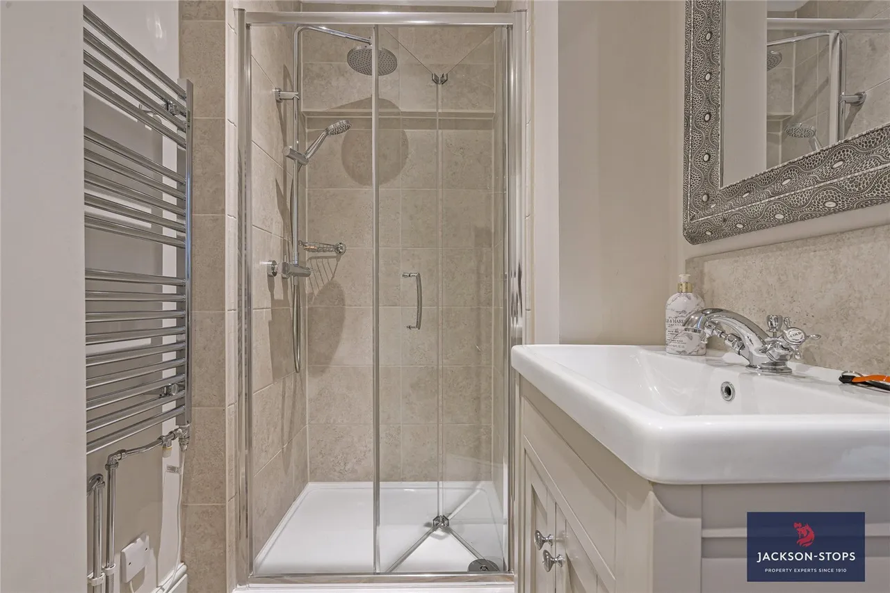 The Avenue, Newmarket, CB8, photo 12