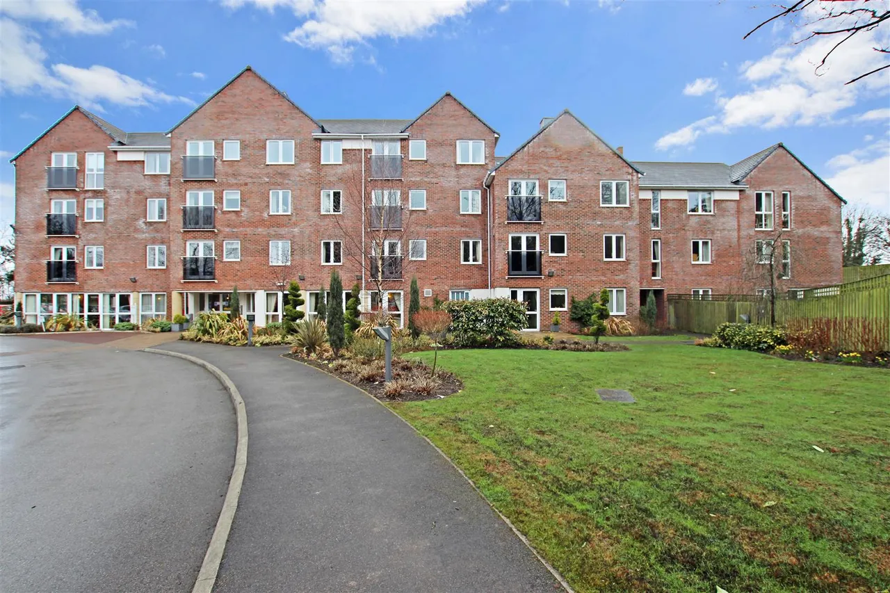 Station Approach, Cheadle Hulme, SK8, photo 17