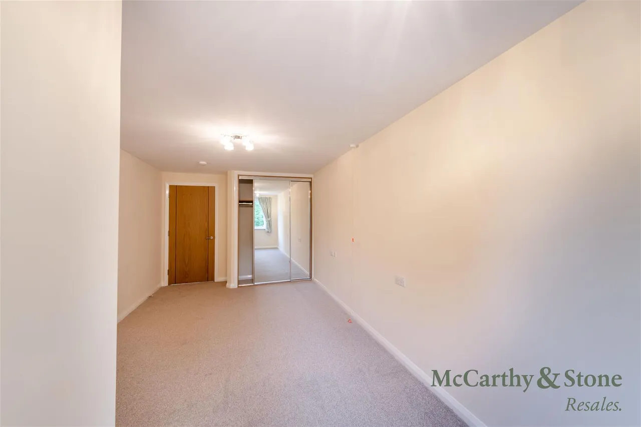 Station Approach, Cheadle Hulme, SK8, photo 7