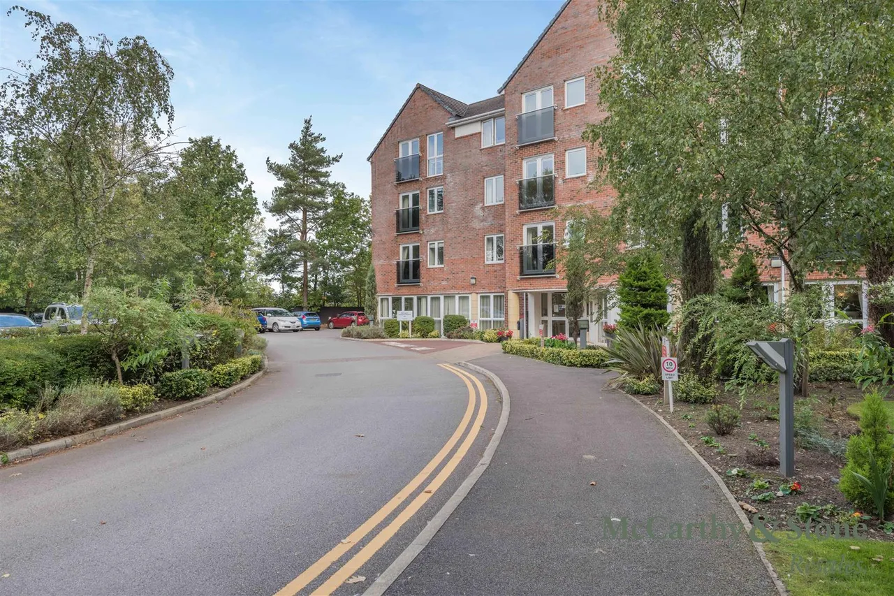 Station Approach, Cheadle Hulme, SK8, photo 34