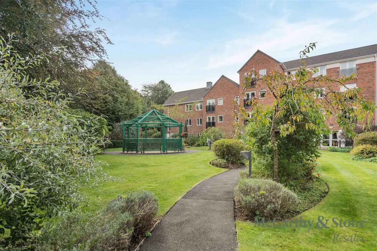 Station Approach, Cheadle Hulme, SK8, photo 38