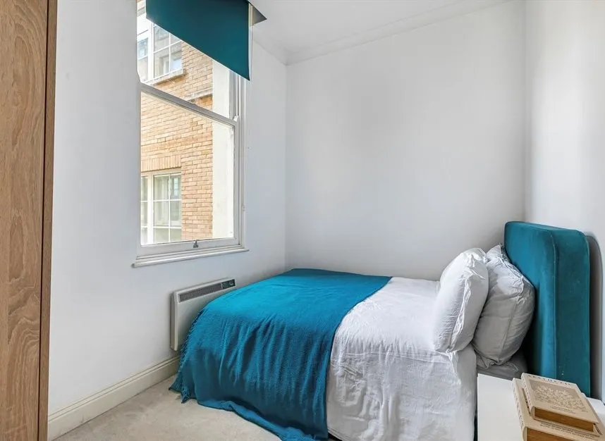 Ludgate Square, St Paul's, EC4M, photo 5