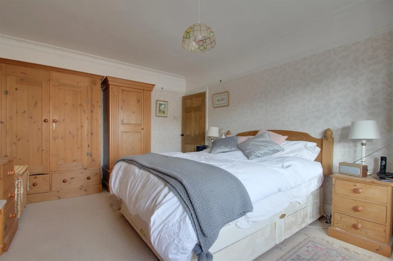 Southview Drive, Worthing, photo 9