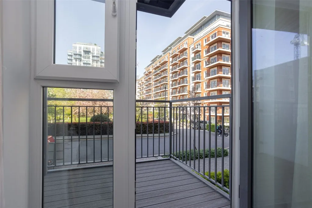 Beaufort Square, Beaufort Park, NW9, photo 10