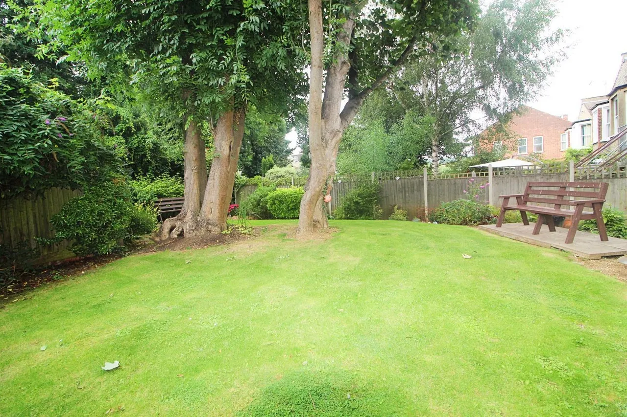 2 Leicester Road, Barnet EN5 5FL, photo 8