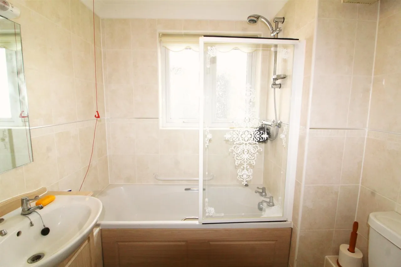 2 Leicester Road, Barnet EN5 5FL, photo 4