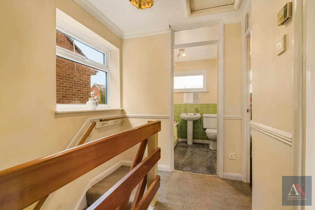 Cherwell Avenue, Heywood OL10 4SY, photo 8