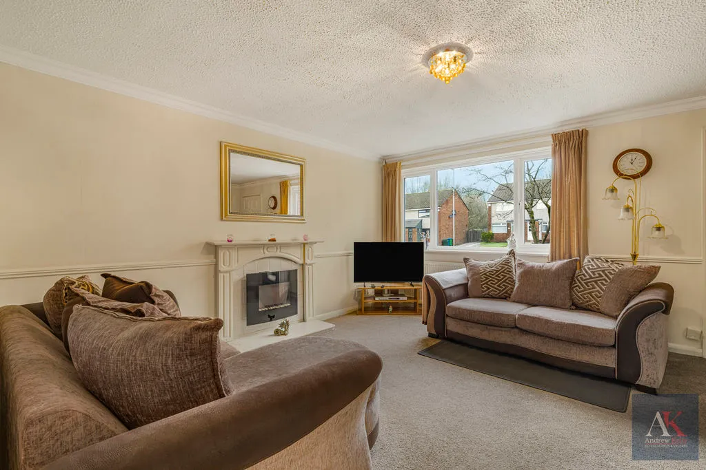 Cherwell Avenue, Heywood OL10 4SY, photo 3