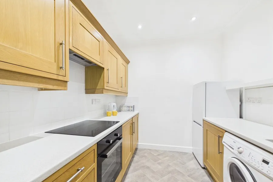 Dorcas Court, Camberley, GU15, photo 4