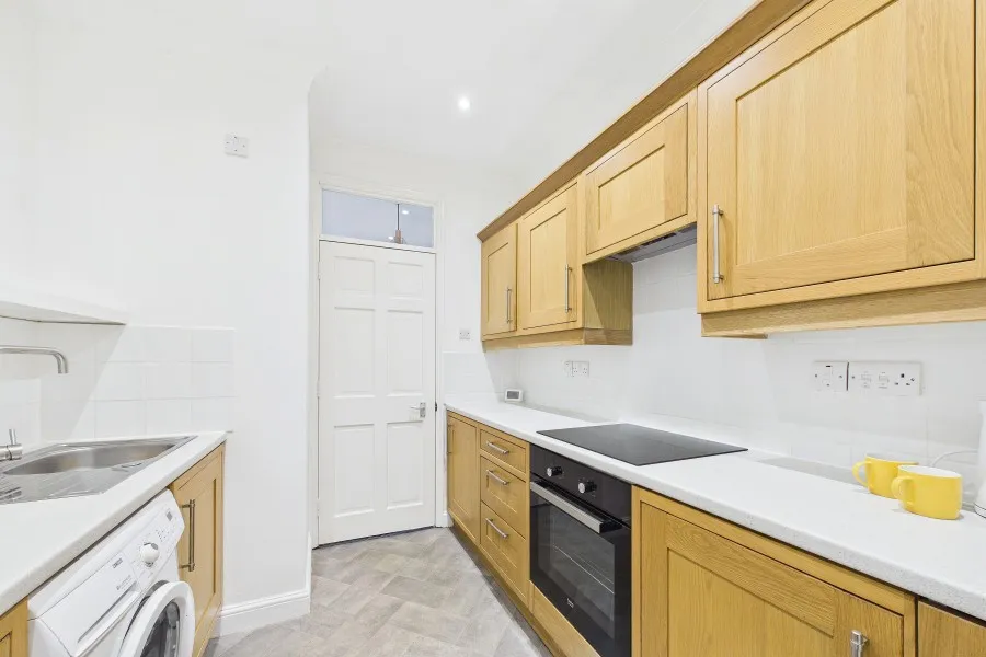 Dorcas Court, Camberley, GU15, photo 5