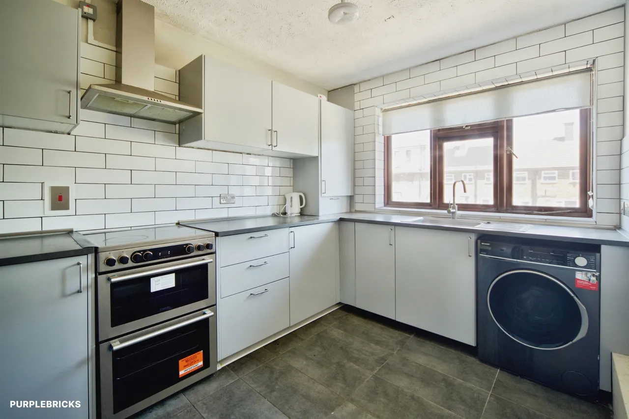 Taunton Road, Romford, RM3, photo 2