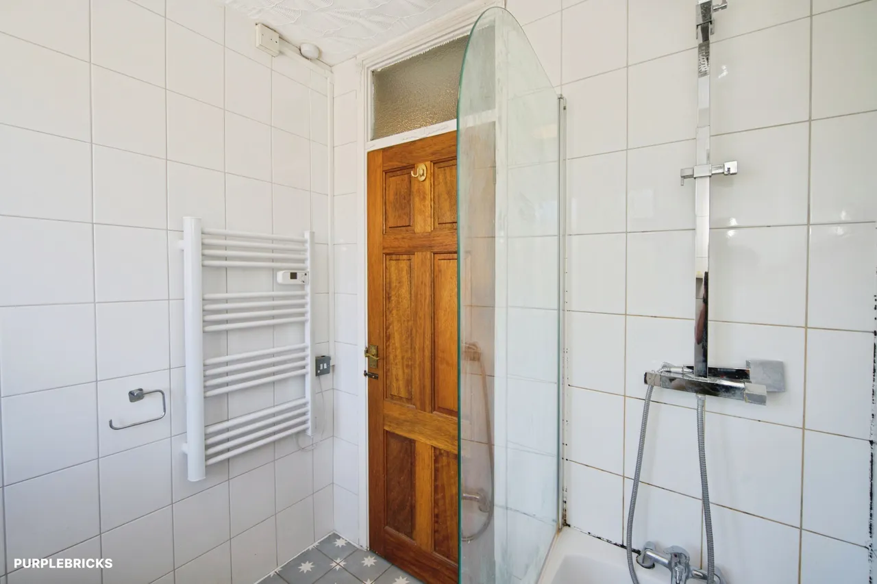 Taunton Road, Romford, RM3, photo 18