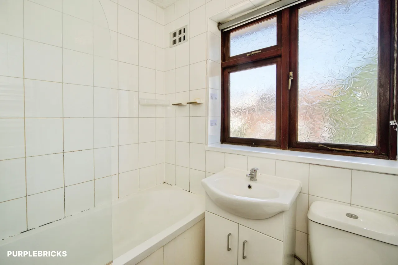 Taunton Road, Romford, RM3, photo 34