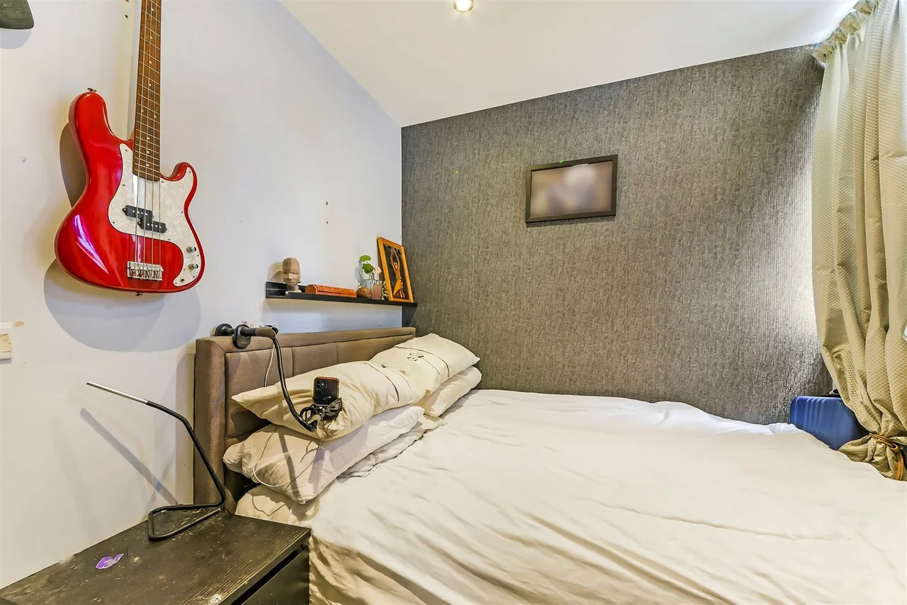 Springfield Avenue, London, SW20, photo 17