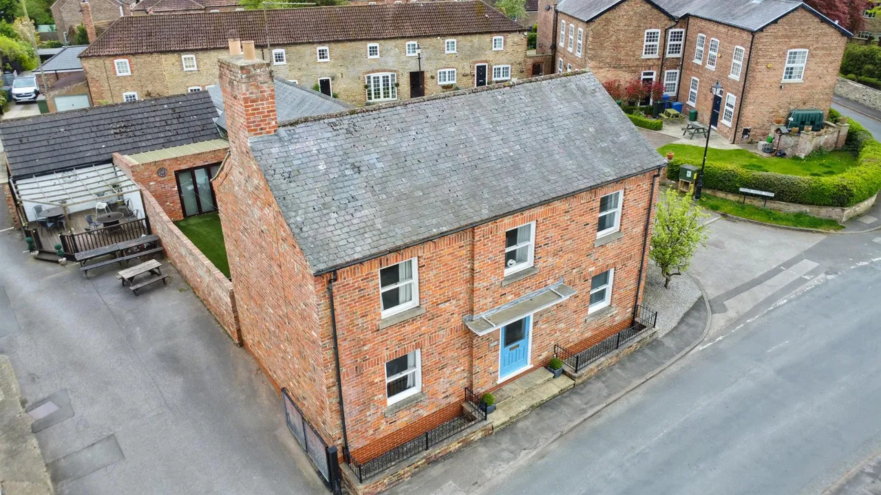 The Green, North Newbald, photo 15