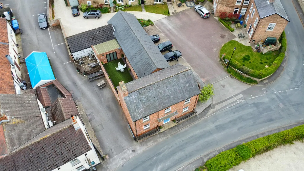 The Green, North Newbald, photo 17