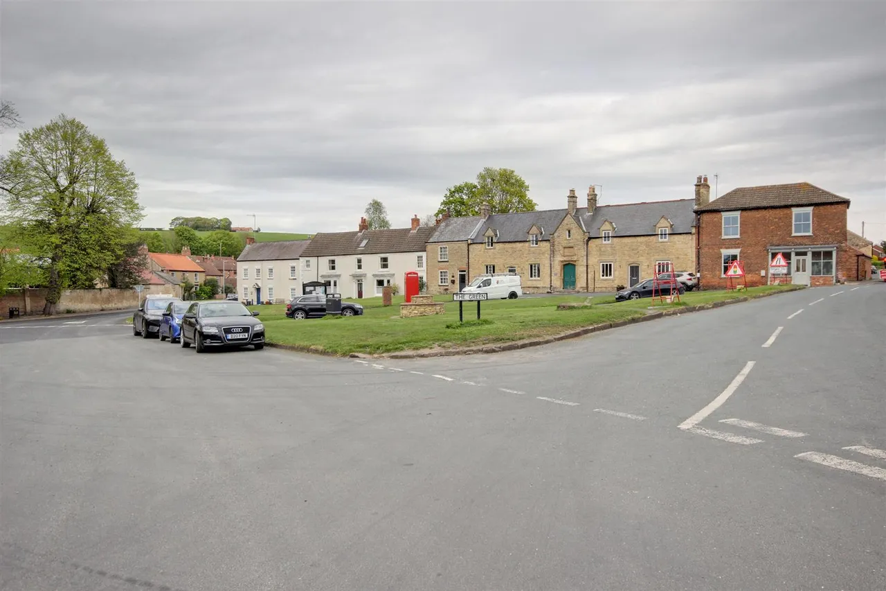 The Green, North Newbald, photo 25