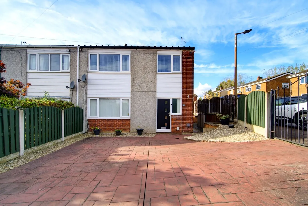 Fir Walk, Maltby, S66, photo 2