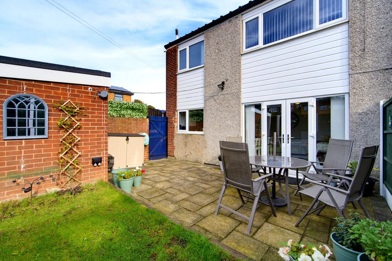 Fir Walk, Maltby, S66, photo 14