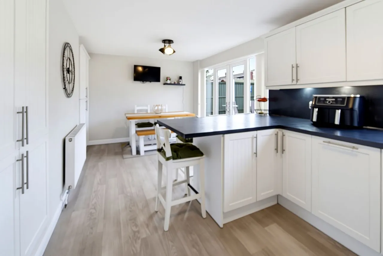 Fir Walk, Maltby, S66, photo 6