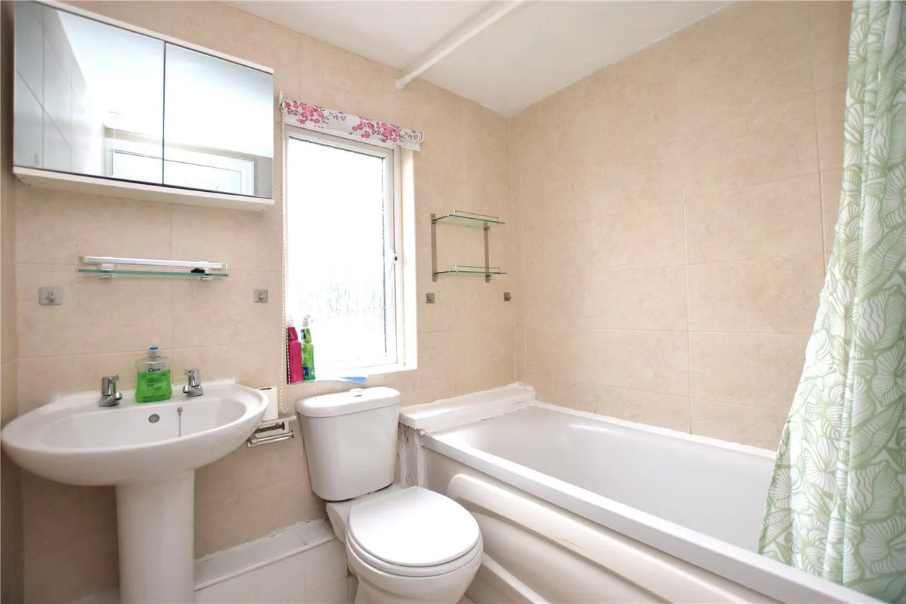 Whitebridge Avenue, Leeds, LS9, photo 4