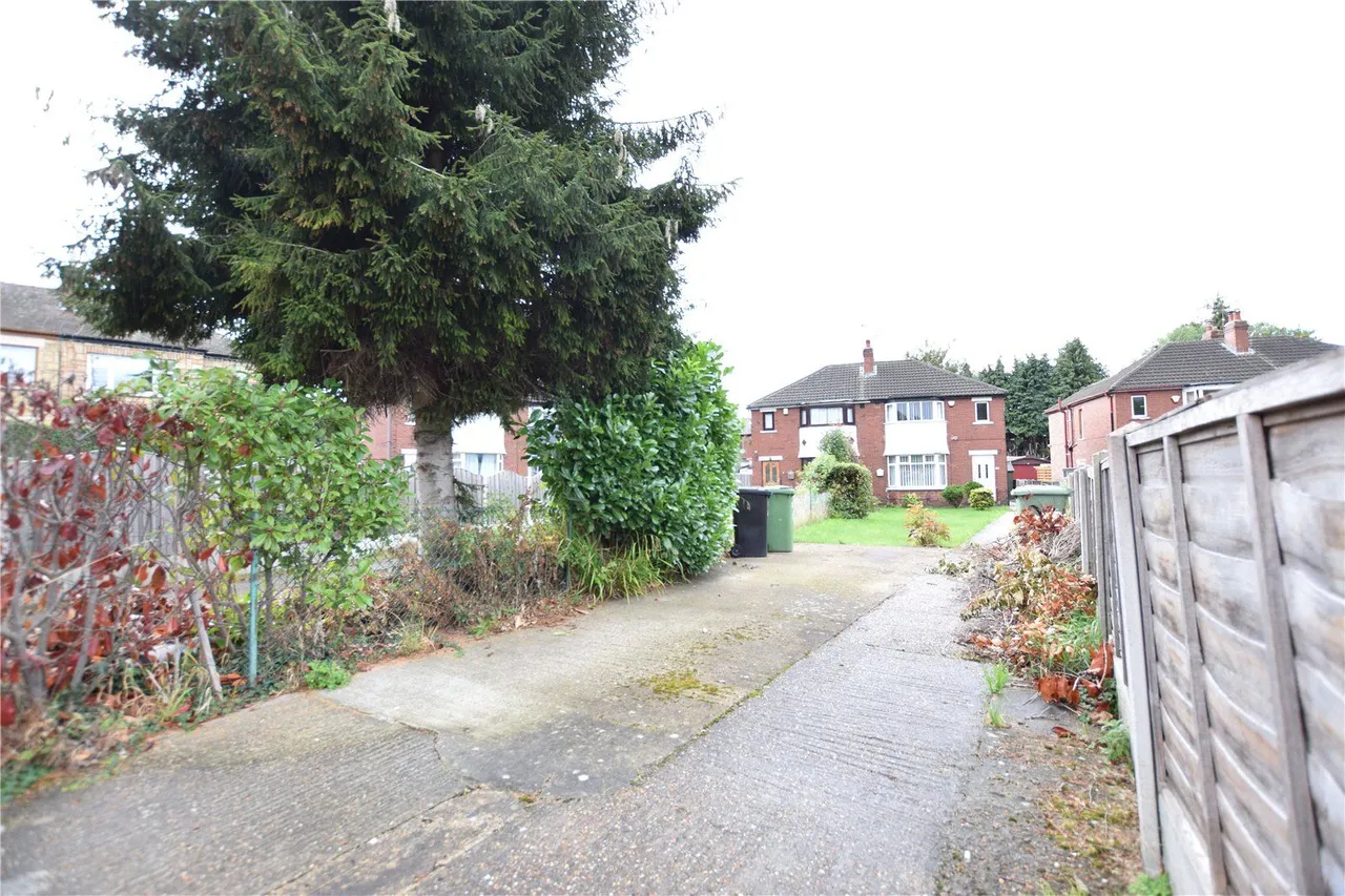 Whitebridge Avenue, Leeds, LS9, photo 12