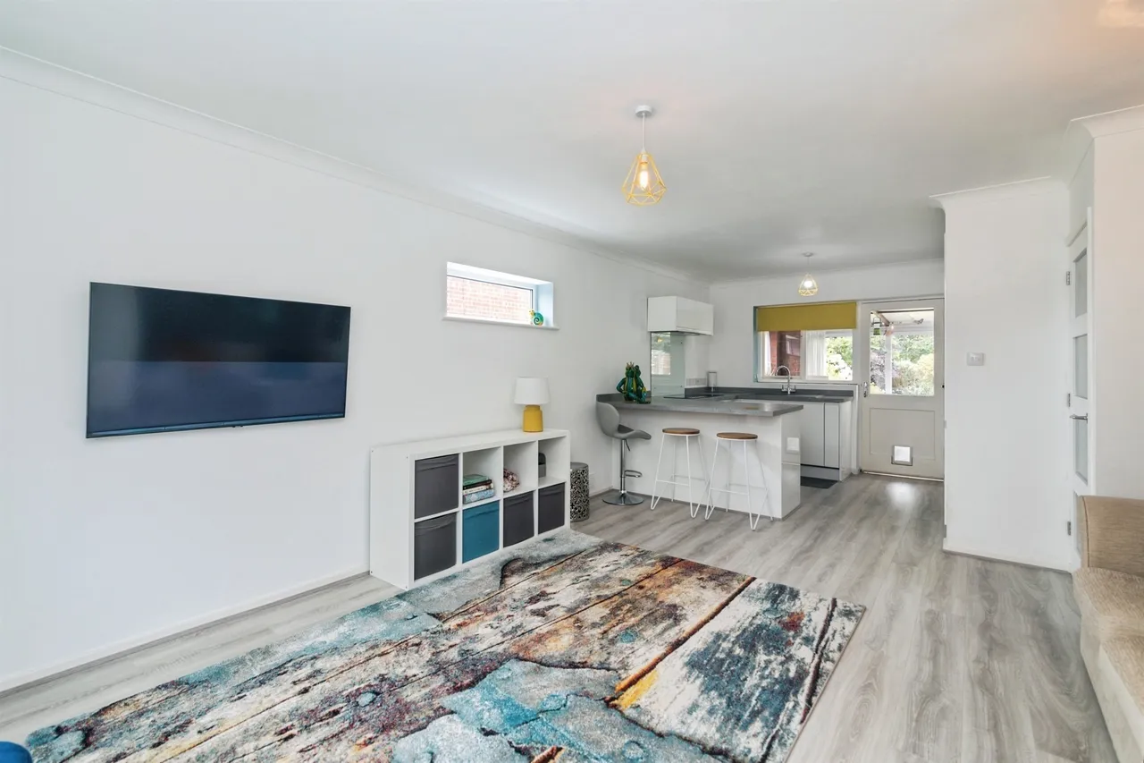 2 bed house for sale — Beeching Drive, LOWESTOFT