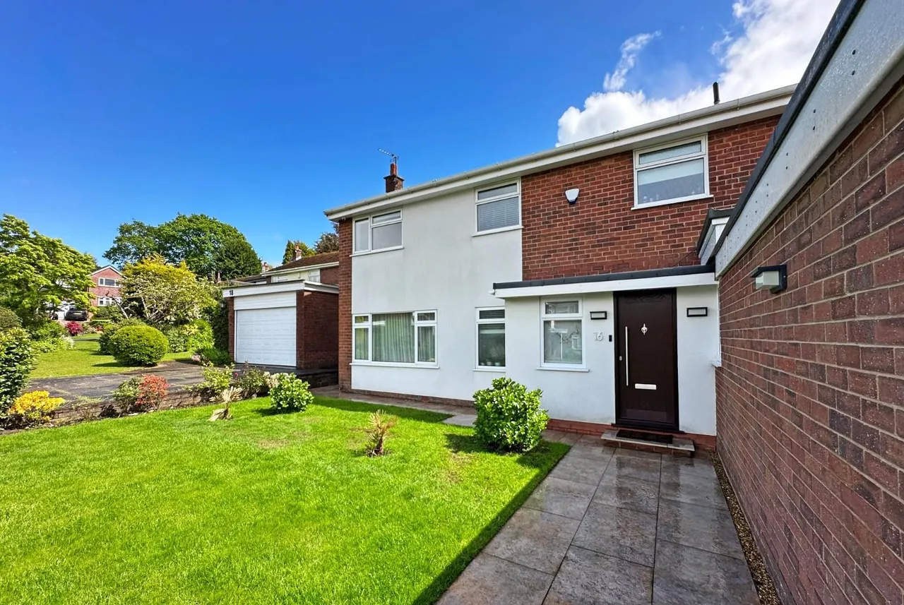Fernlea, Hale, Cheshire WA15 9LH, photo 37