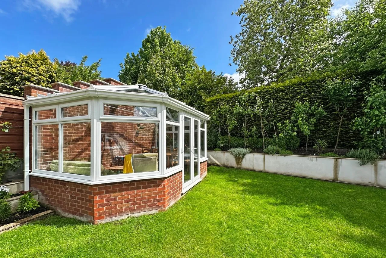 Fernlea, Hale, Cheshire WA15 9LH, photo 28