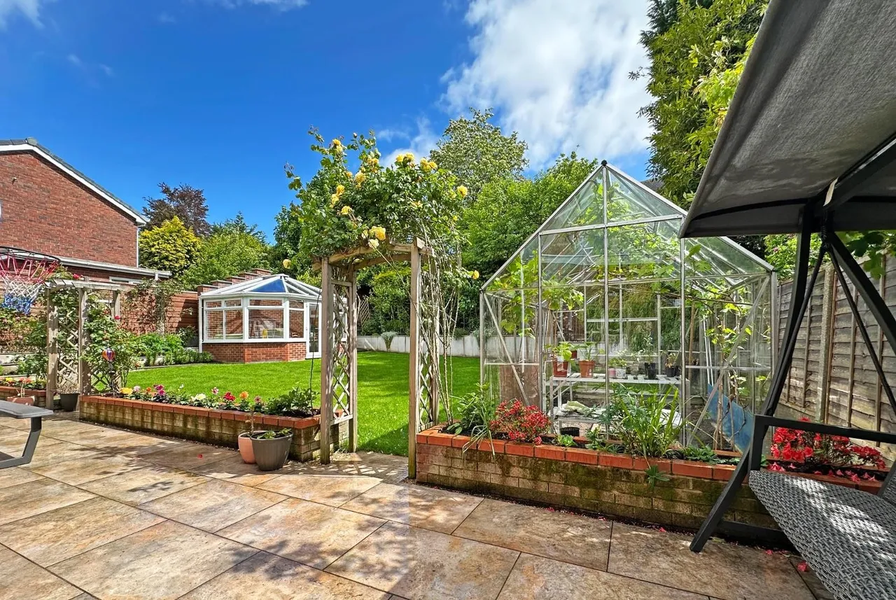 Fernlea, Hale, Cheshire WA15 9LH, photo 26