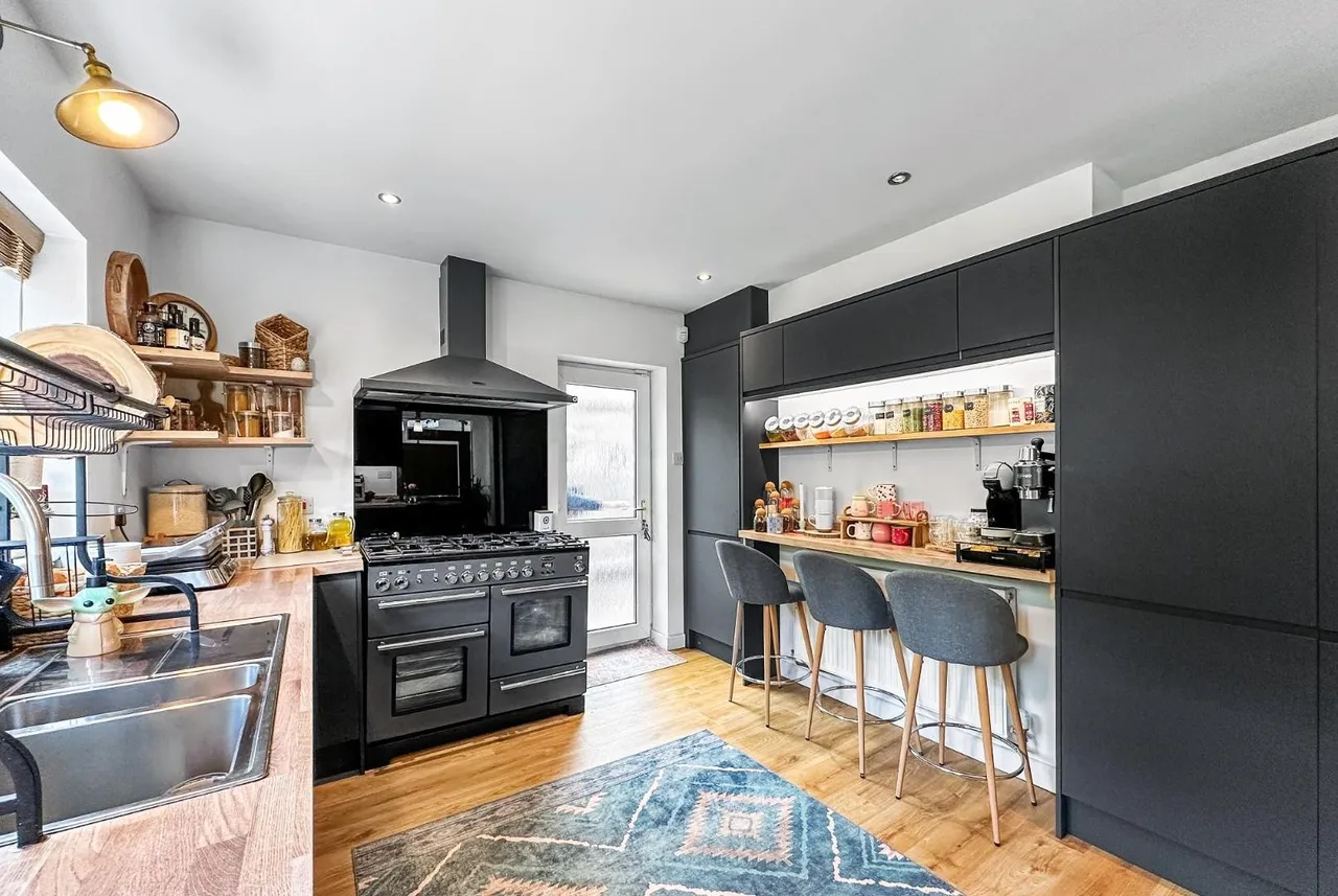Fernlea, Hale, Cheshire WA15 9LH, photo 18