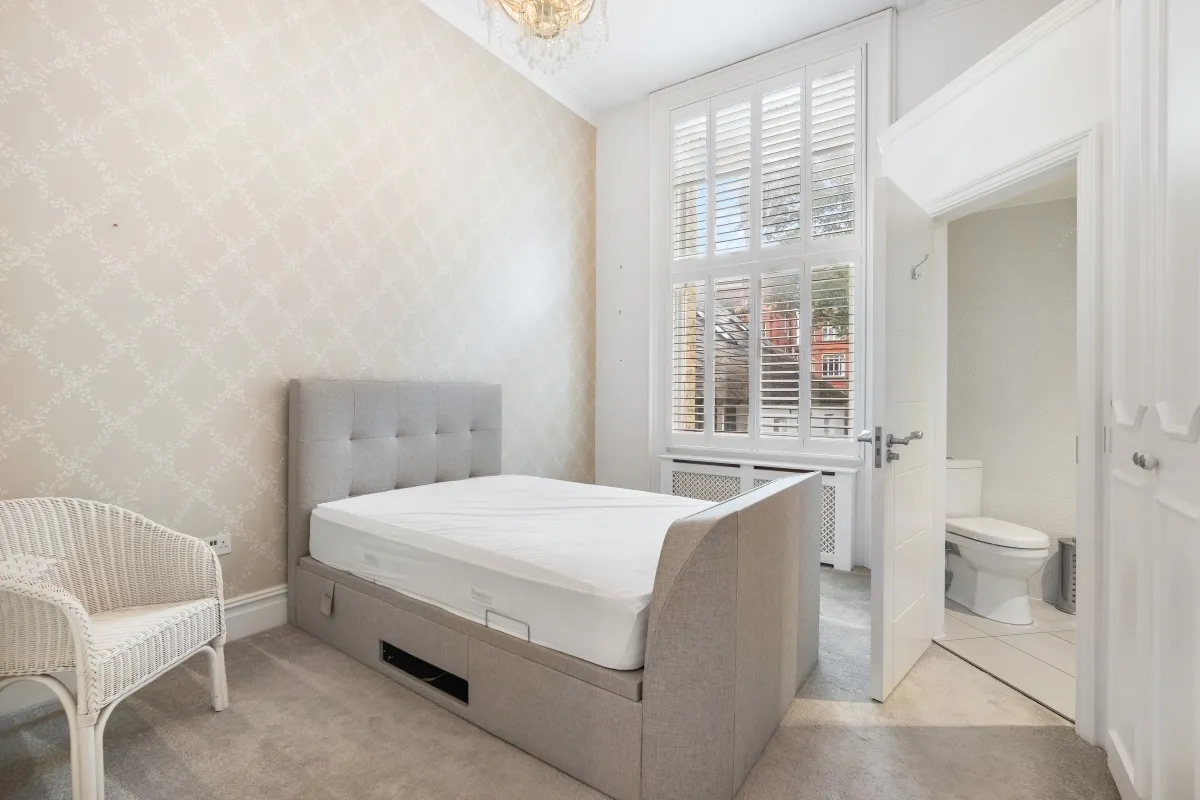 Eaton Gardens Hove BN3, photo 10
