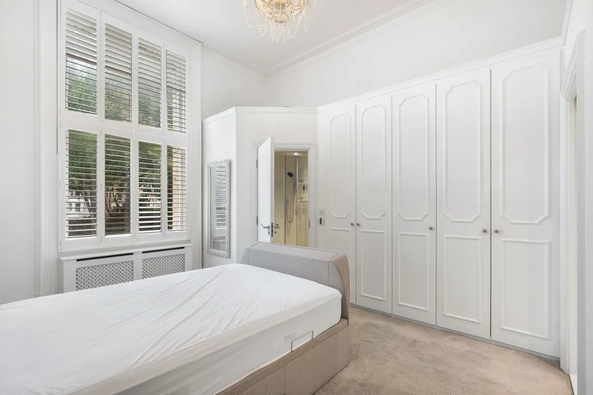 Eaton Gardens Hove BN3, photo 11