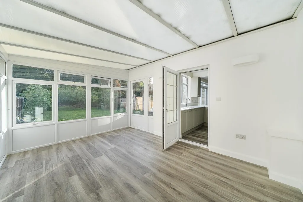 Mead Way, Bromley, photo 6
