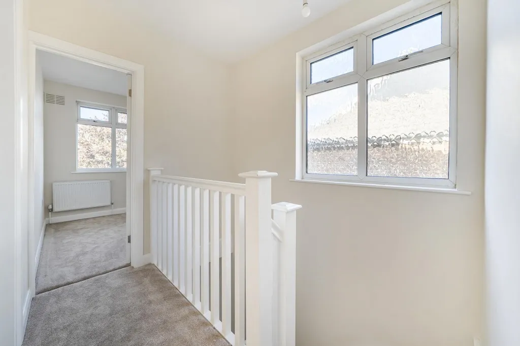 Mead Way, Bromley, photo 10