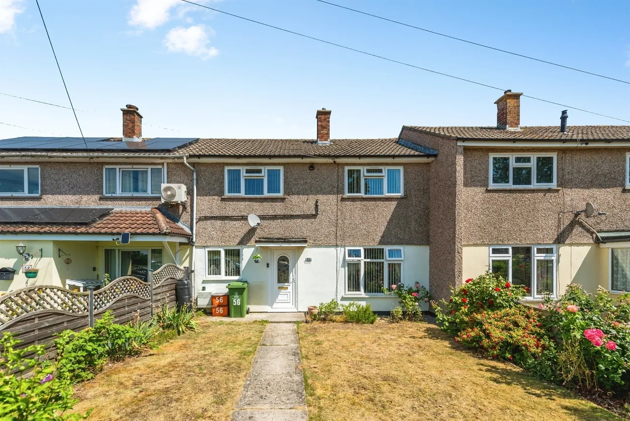 3 bed house for sale — Abbey View Road, Swindon