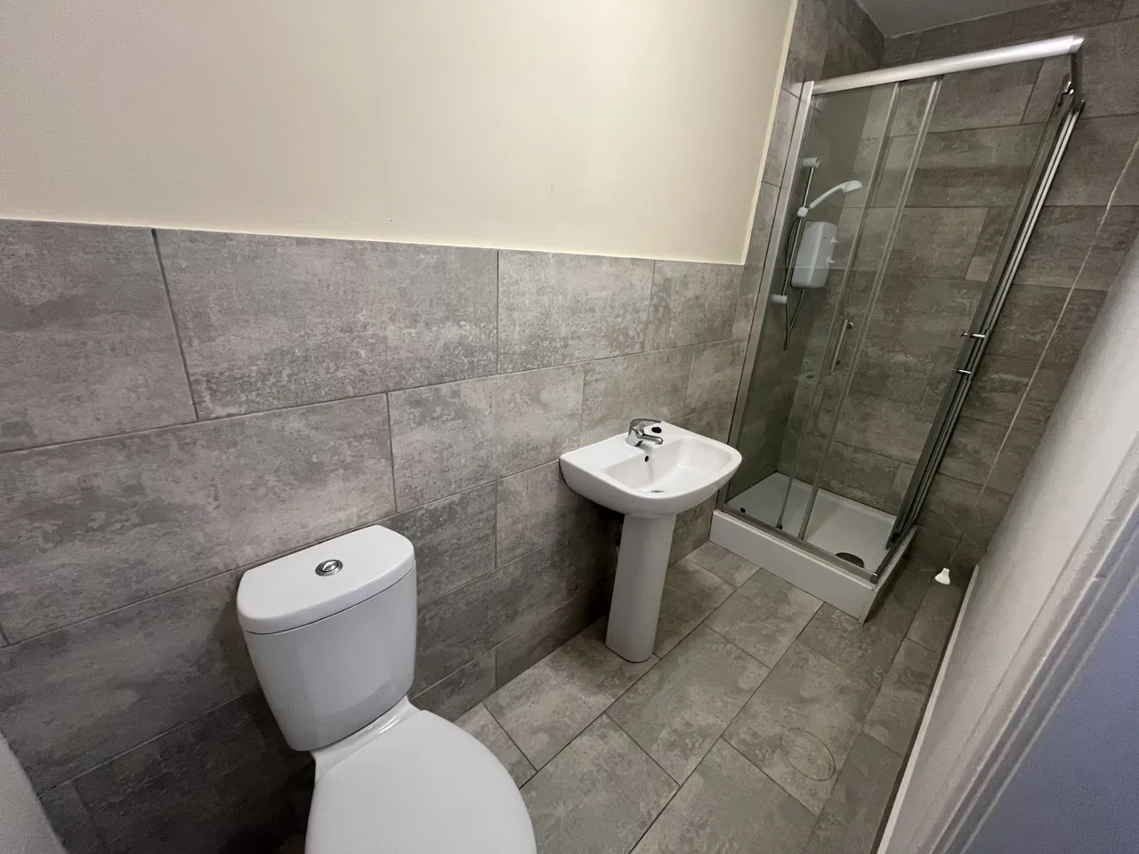 Bainbridge Road, Balby, DN4, photo 4
