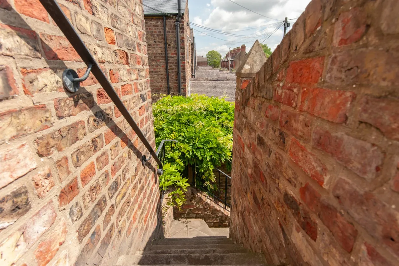 Ambrose Street, Fulford, YO10, photo 11