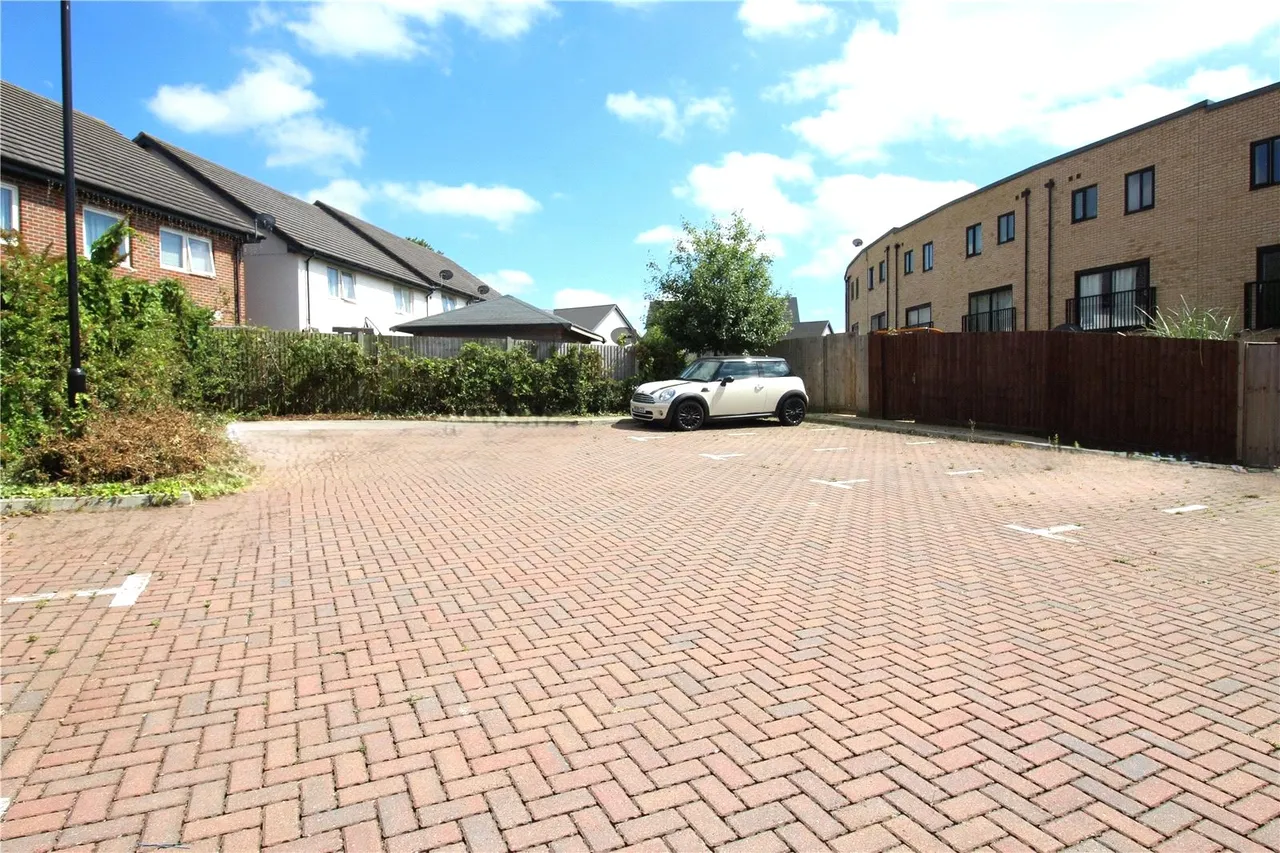 Southfields Green, Gravesend, DA11, photo 2