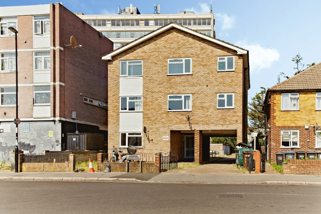 Bensham Manor Road, Thornton Heath, CR7, photo 18