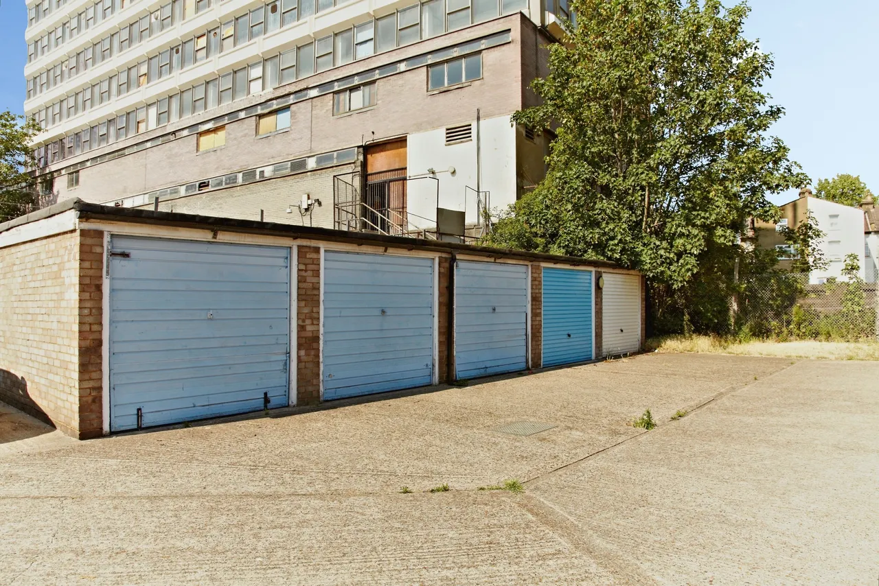 Bensham Manor Road, Thornton Heath, CR7, photo 5