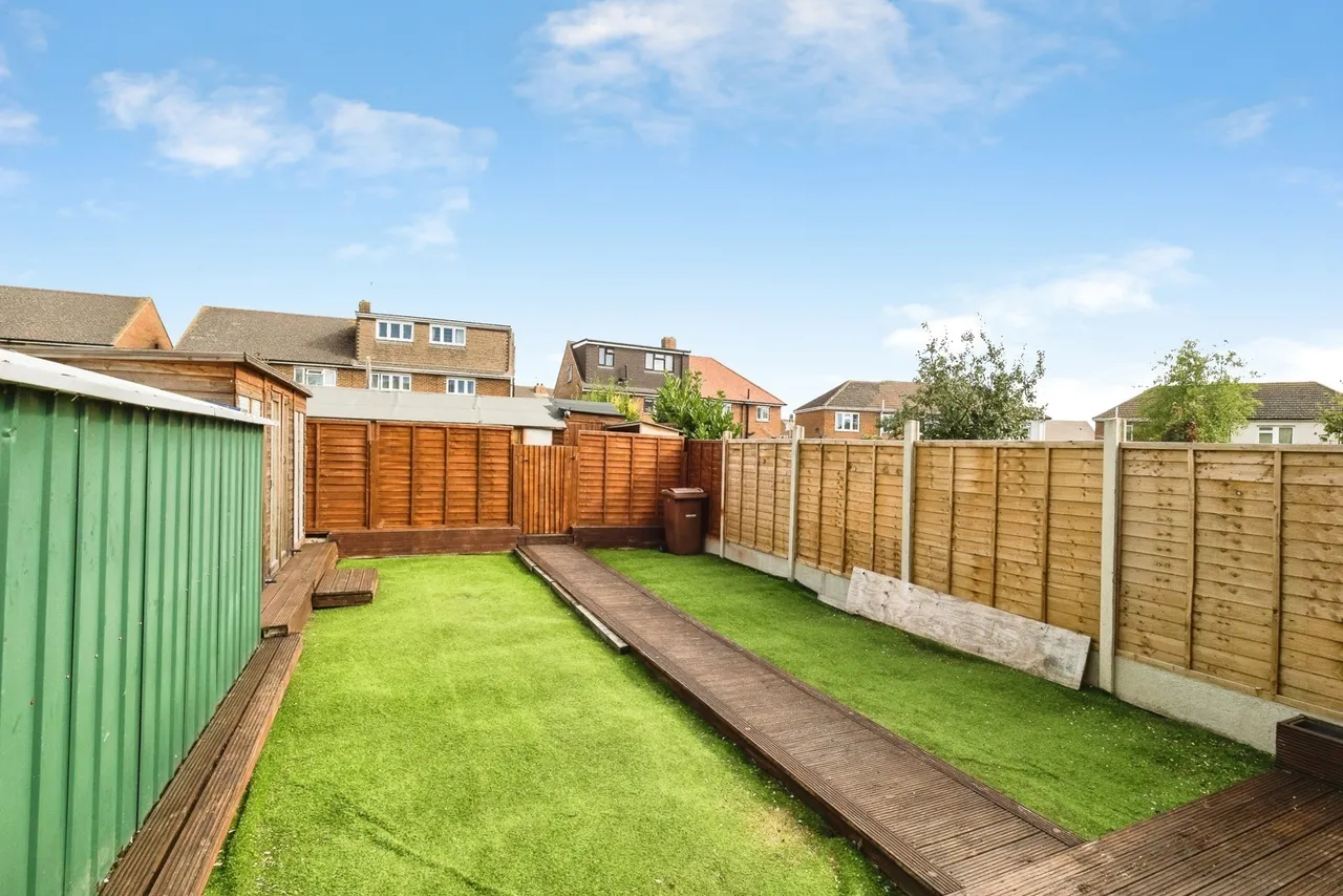 Kent View, Aveley, RM15, photo 15