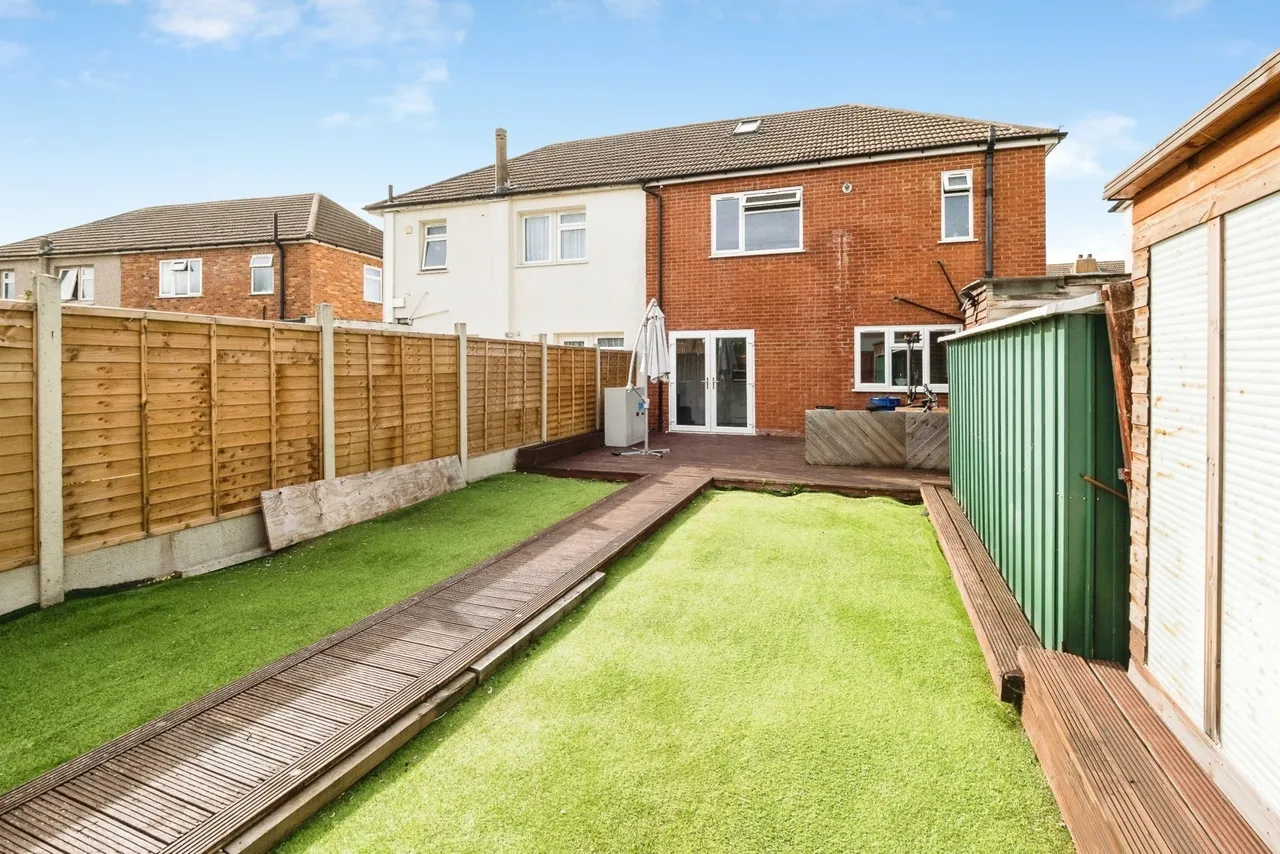 Kent View, Aveley, RM15, photo 14
